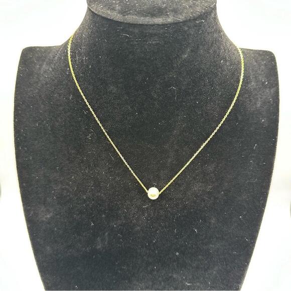 Jewelry - Elegant Gold Necklace with Pearl NWT